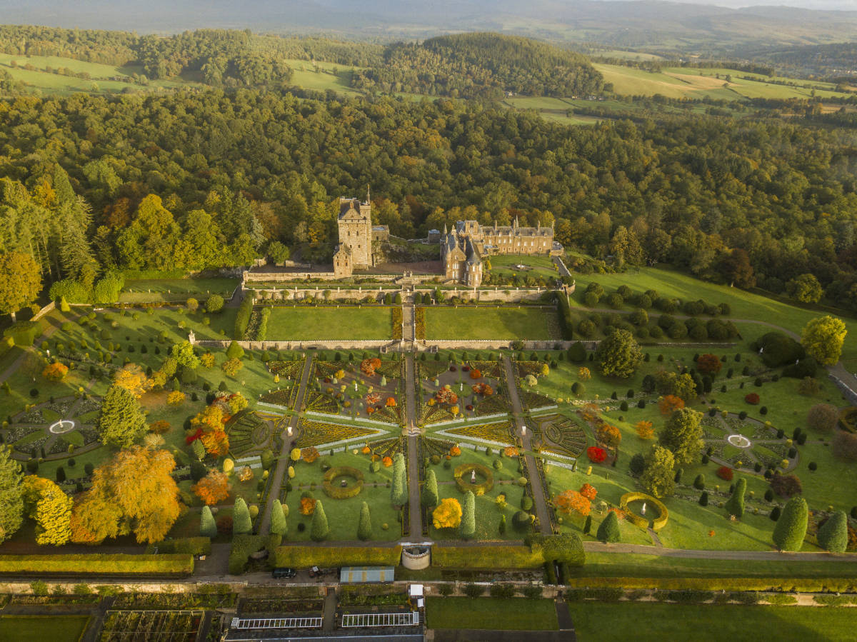 gardens to visit perthshire